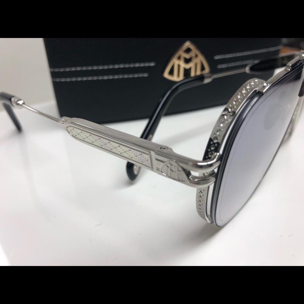 Sunglasses - Picture 6 of 7